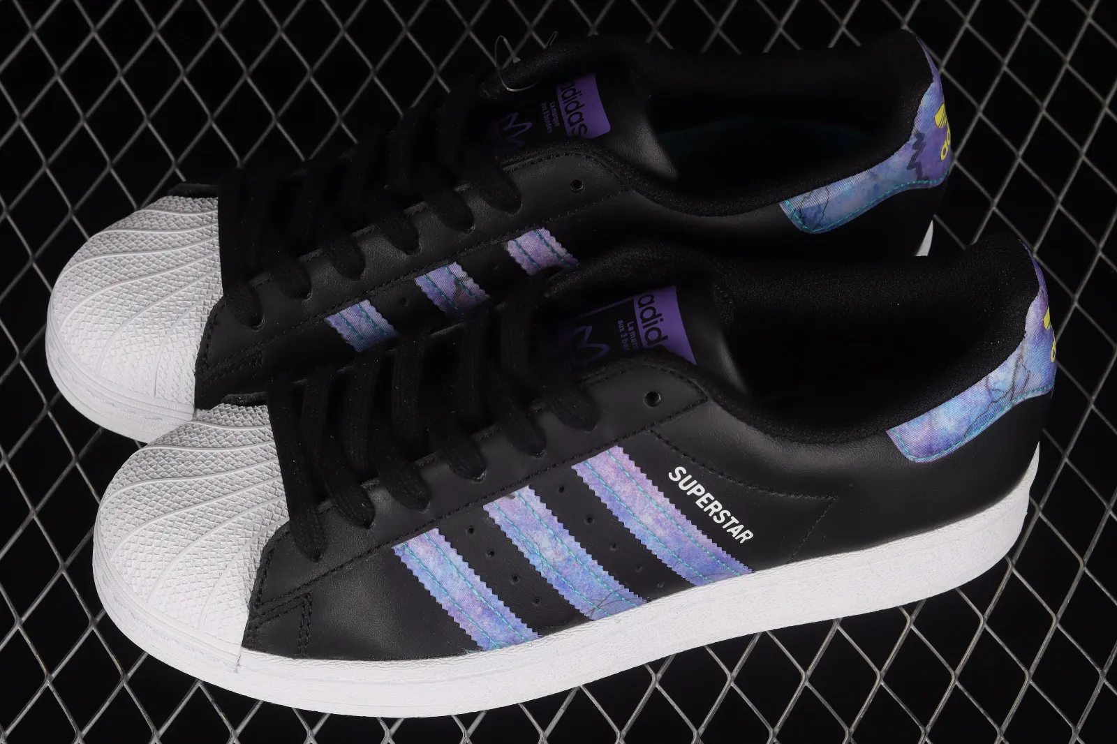 Adidas Originals Superstar Core Black Purple Cloud White CZ5216