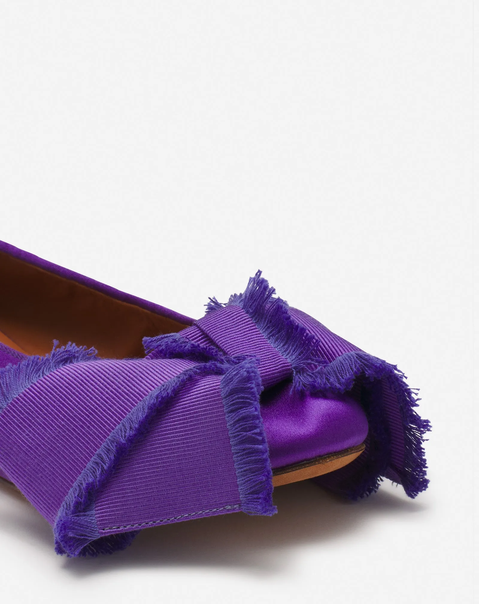 BALLERINA FLAT WITH A SATIN BOW