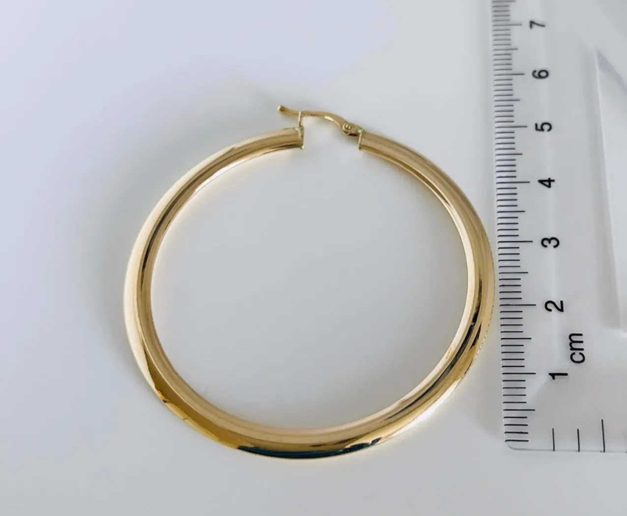 Flat hoop earrings