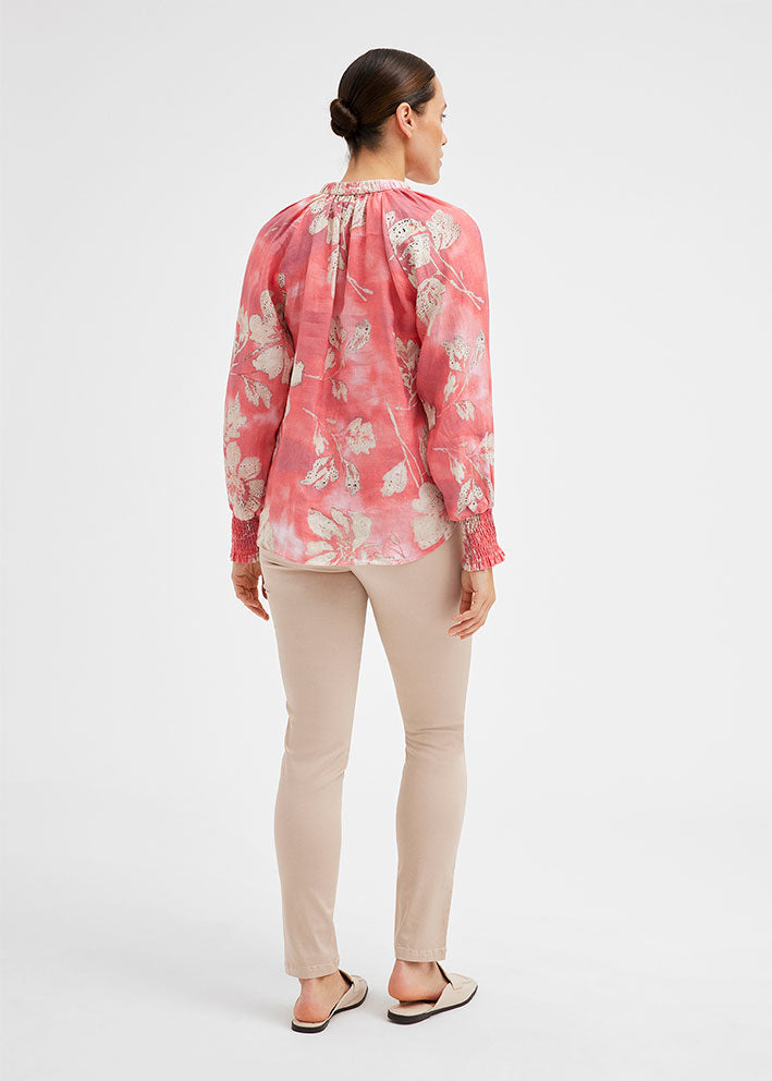 Gustav Annsofie Shirt 52644 Skjorte - Coral W. Beige Flower Print