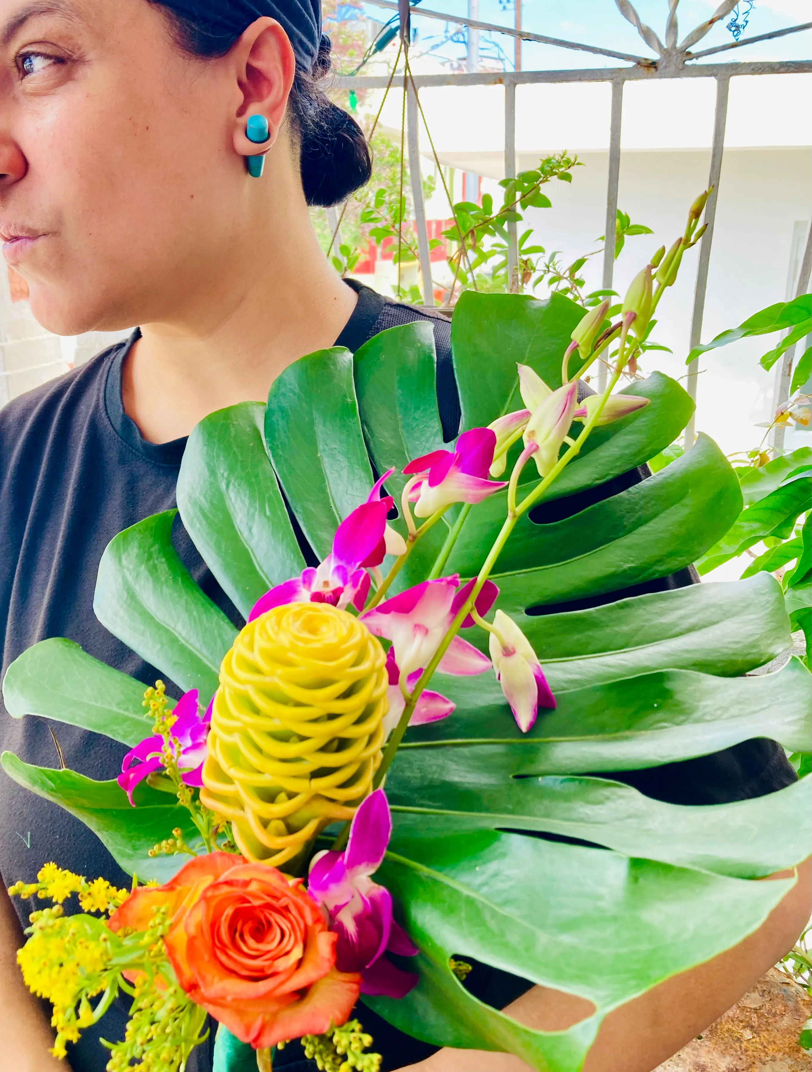 Monstera Tropical Bouquet