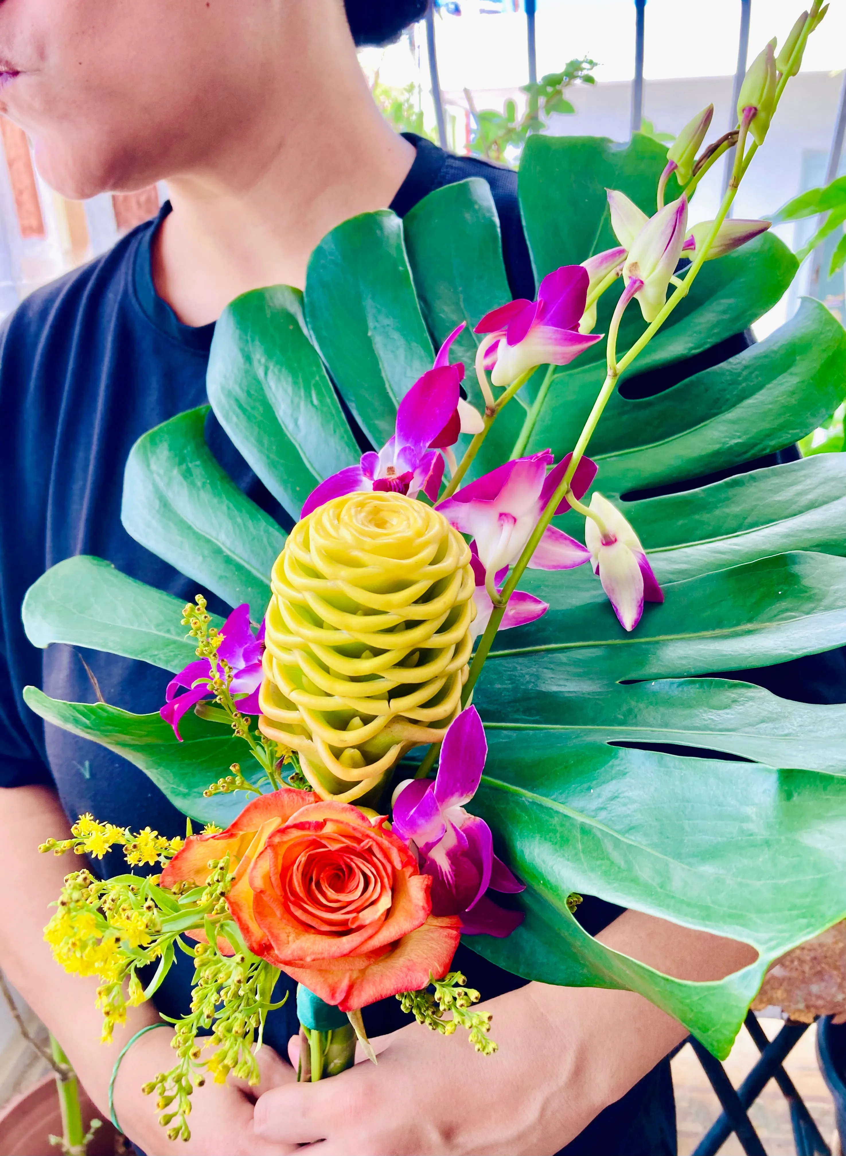 Monstera Tropical Bouquet