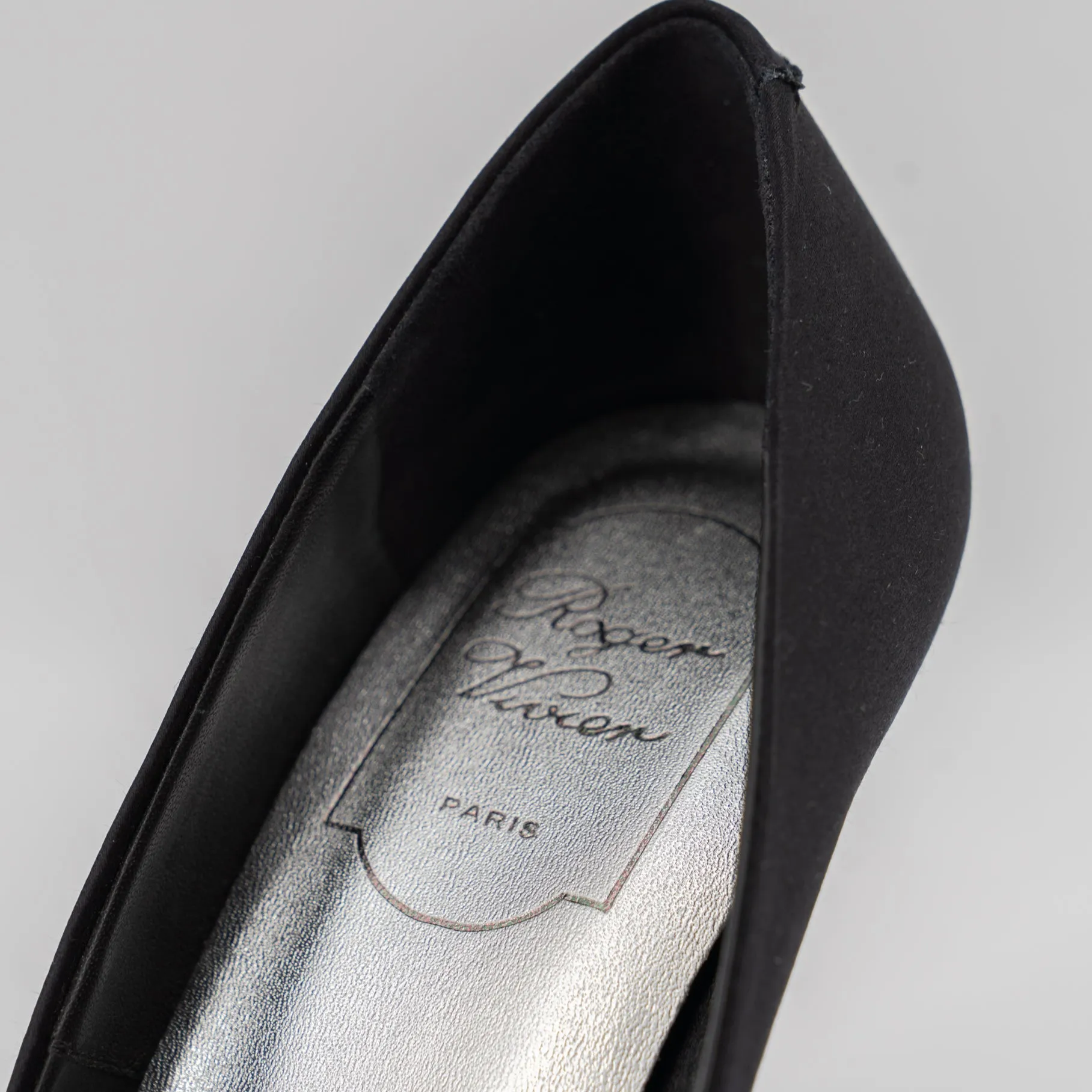 Roger vivier crystal black high heels