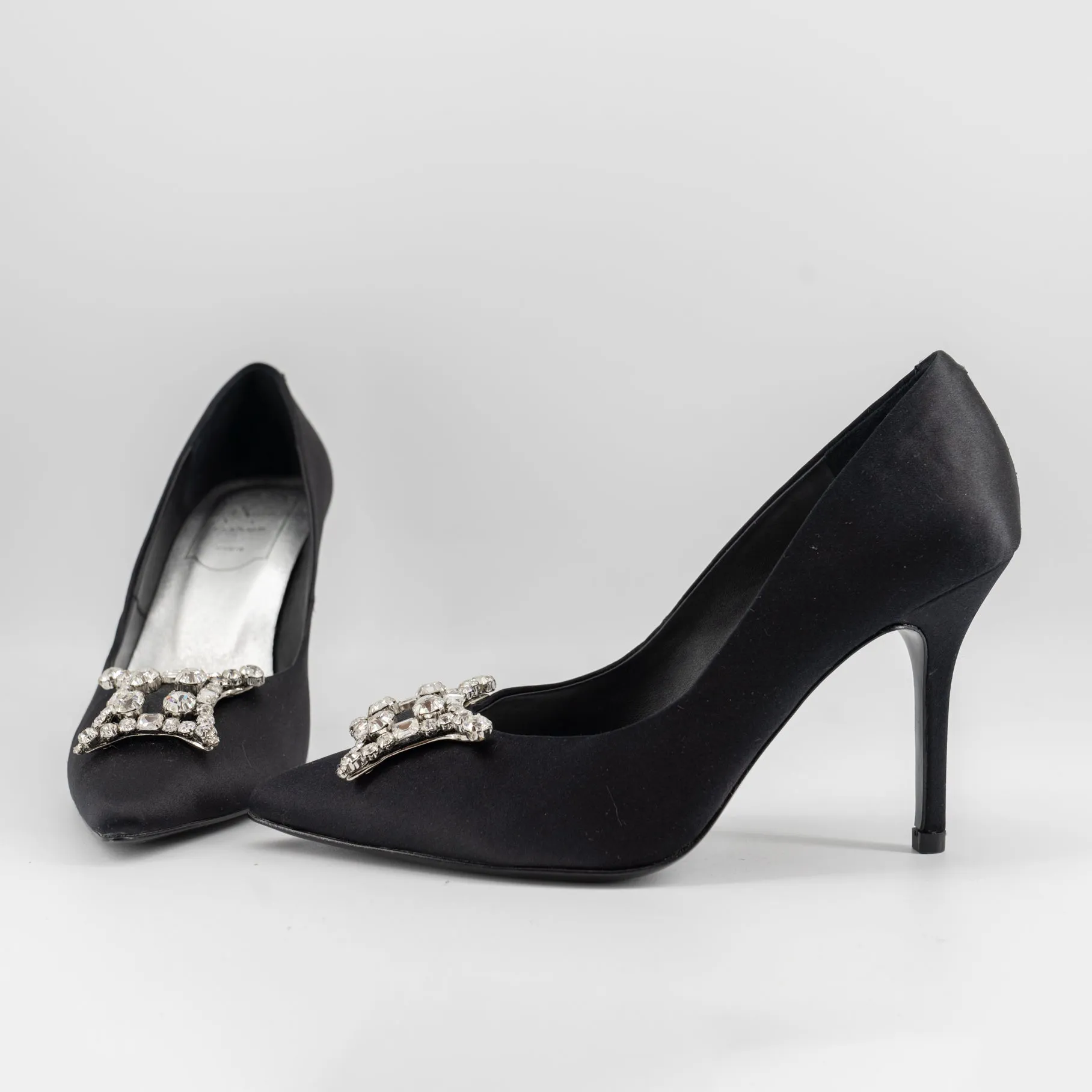 Roger vivier crystal black high heels