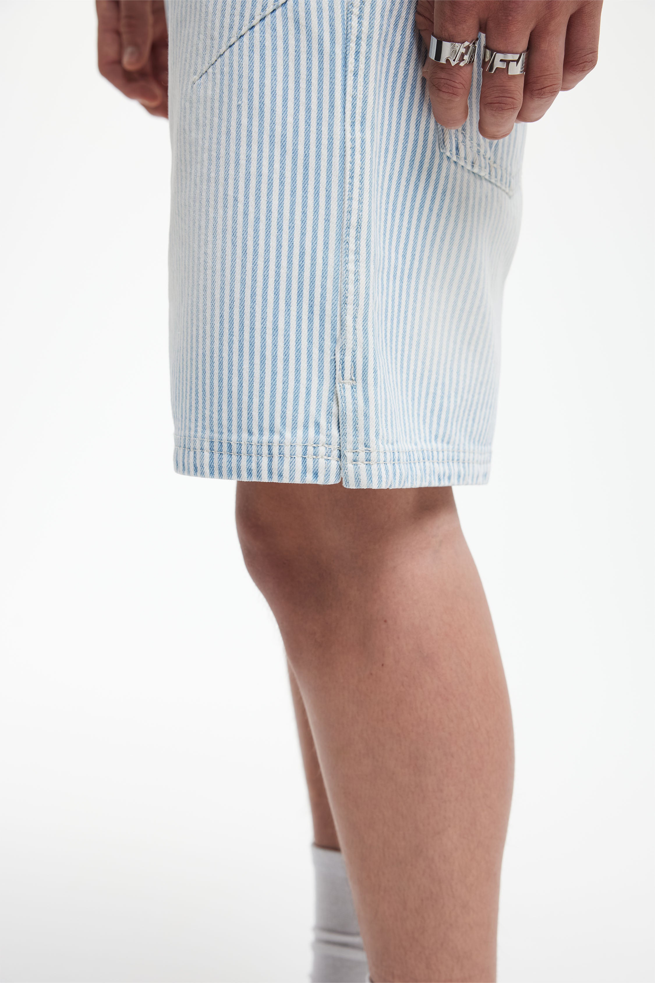 STRIPES BLUE SHORTS