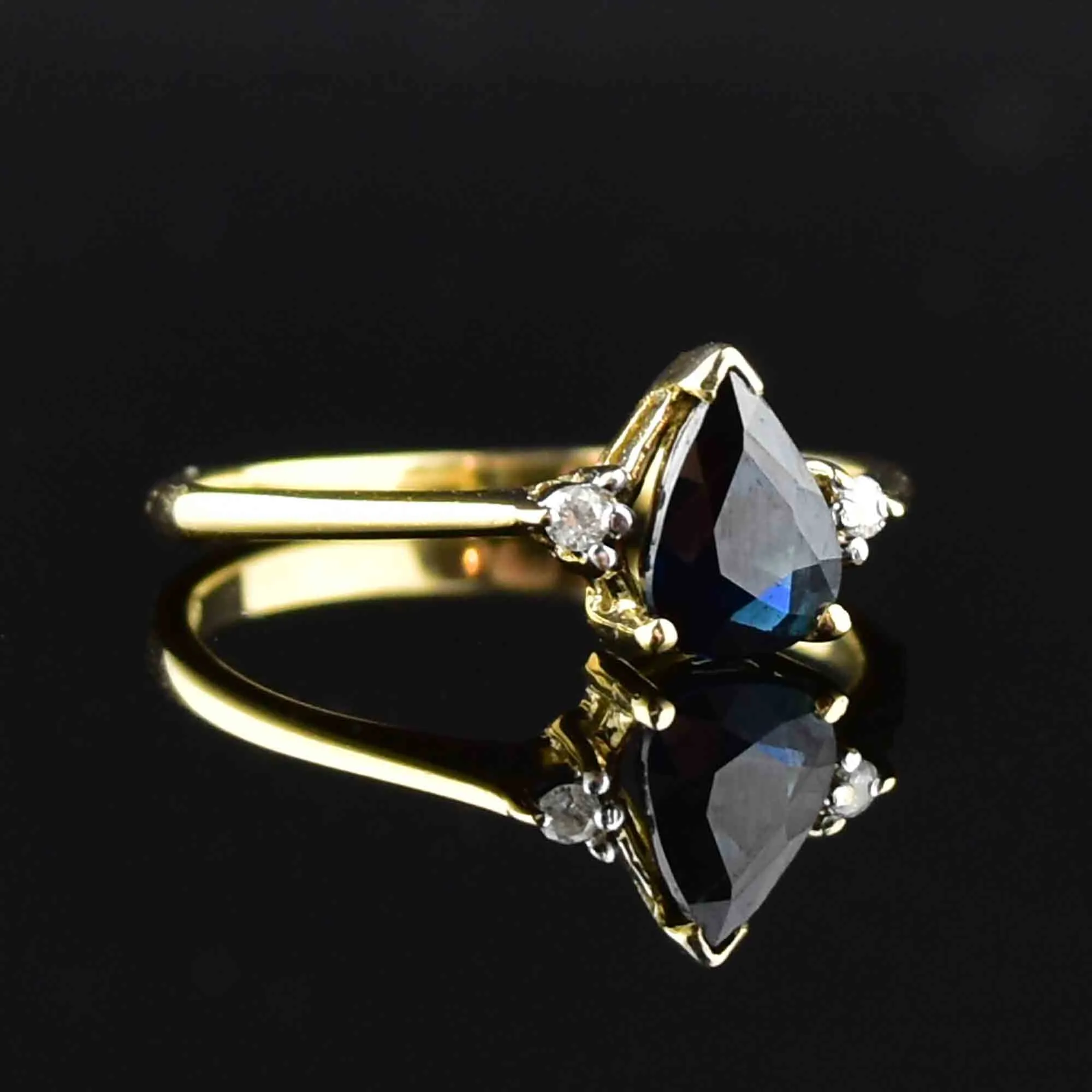 Vintage 10K Gold Diamond Sapphire Ring