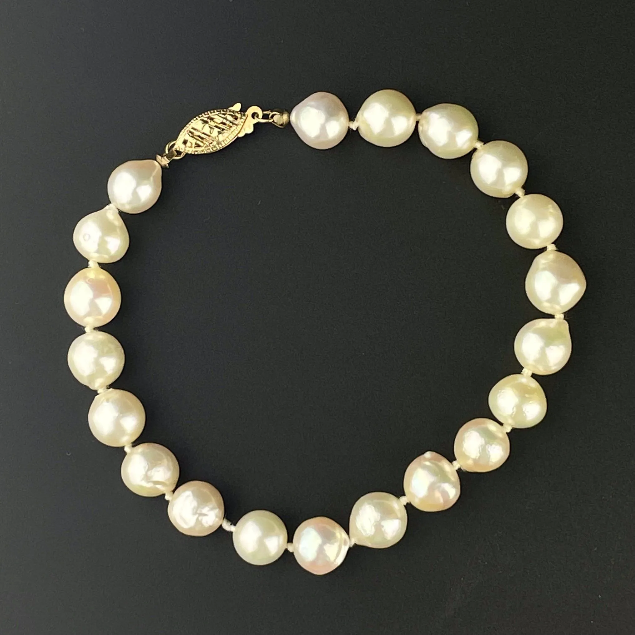 Vintage 14K Gold Handknotted Pearl Bracelet