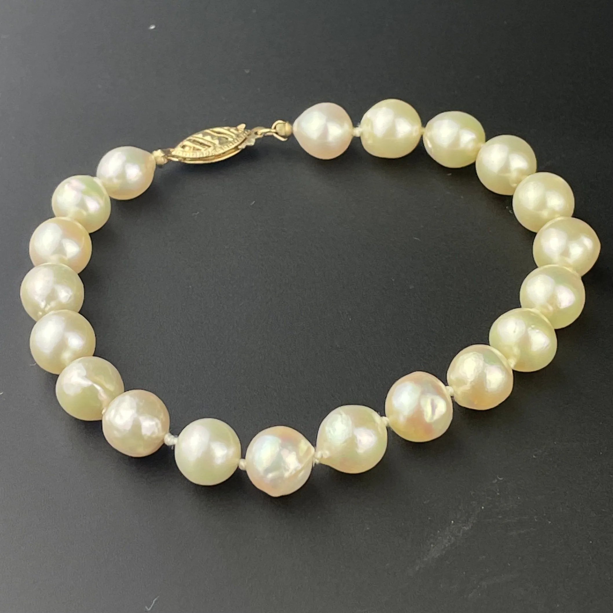 Vintage 14K Gold Handknotted Pearl Bracelet